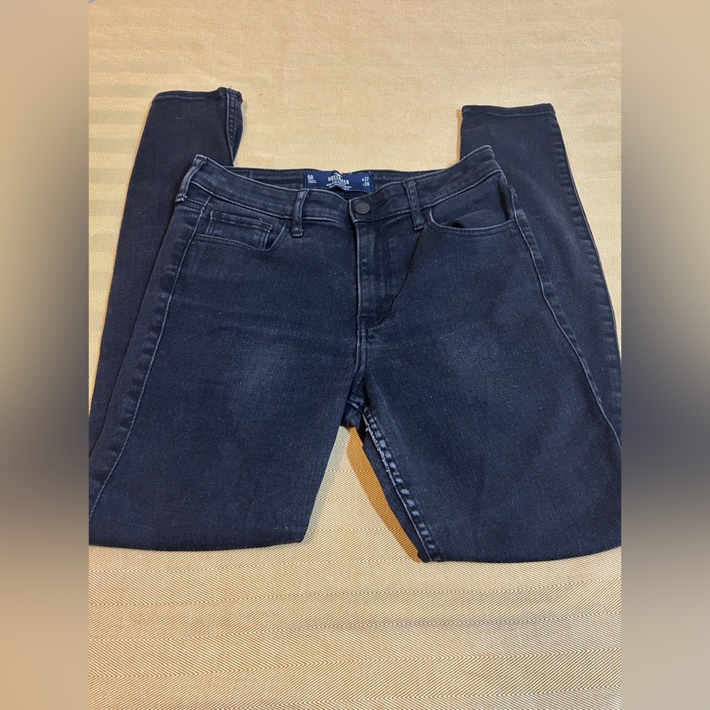 Hollister Women's Dark Blue Skinny Jeans